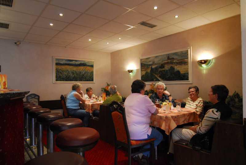 Hotel Prom Svoboda nad Upou Ngoại thất bức ảnh