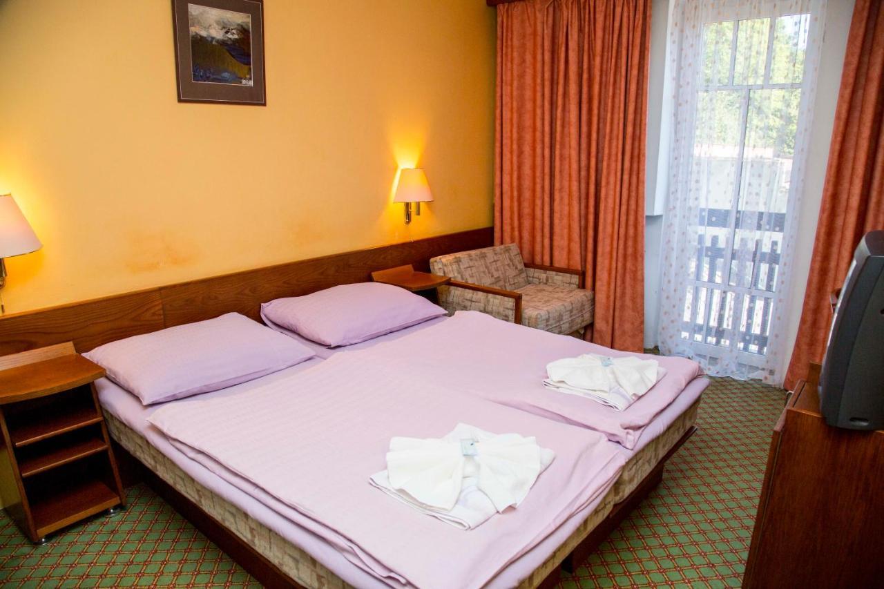 Hotel Prom Svoboda nad Upou Ngoại thất bức ảnh